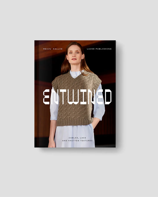 Entwined : Cables, Lace and Knitted Textures